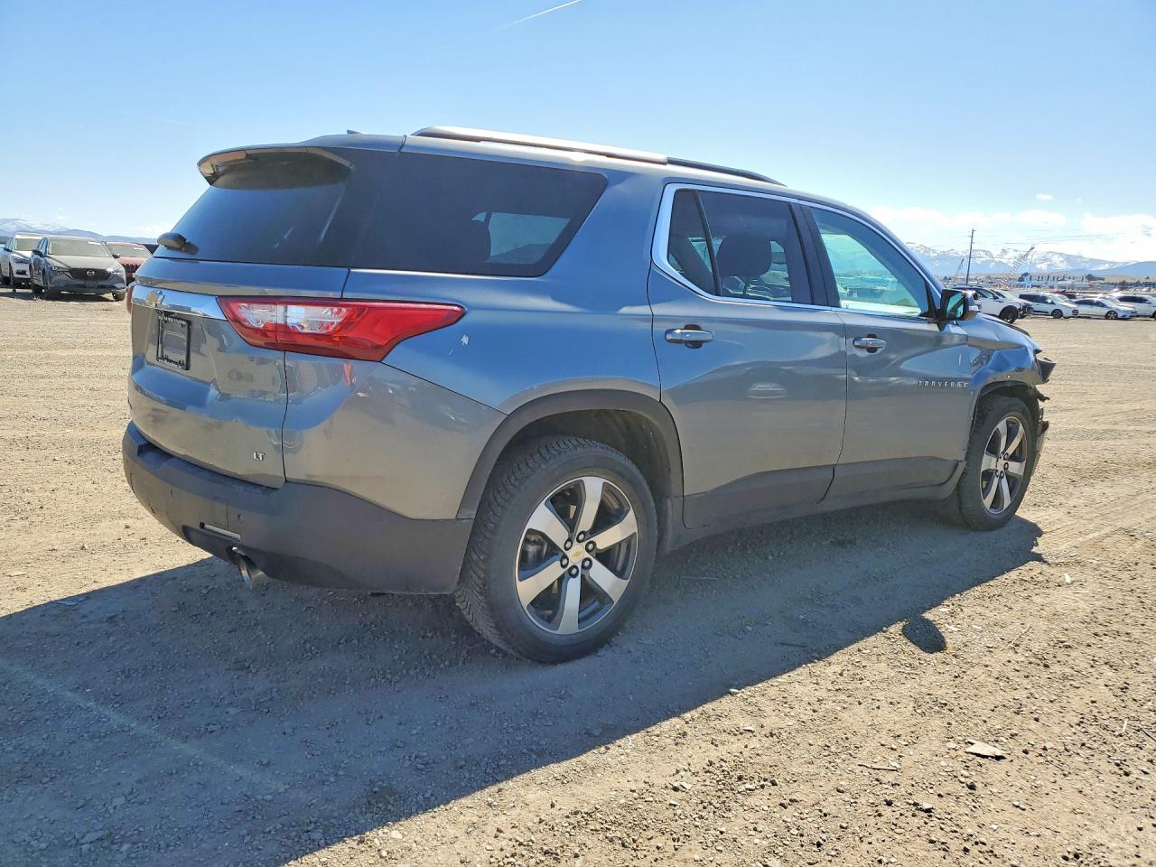 2019 CHEVROLET TRAVERSE LT photo 5