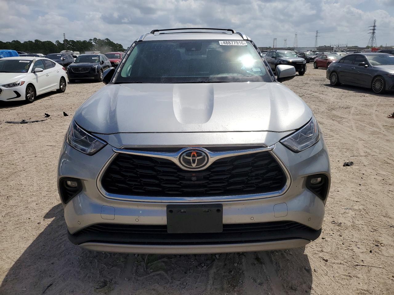 2021 TOYOTA HIGHLANDER PLATINUM photo 13