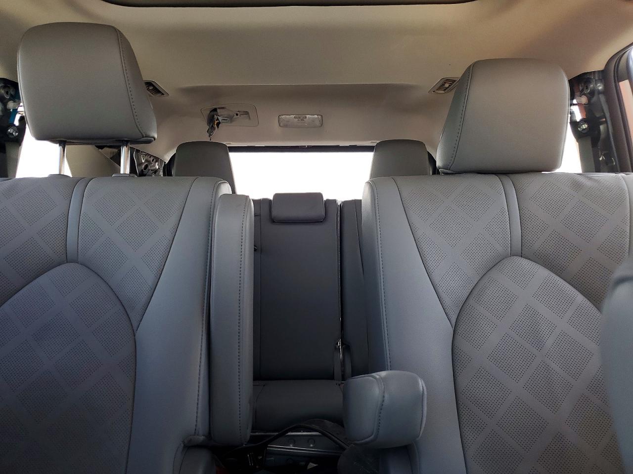 2021 TOYOTA HIGHLANDER PLATINUM photo 28