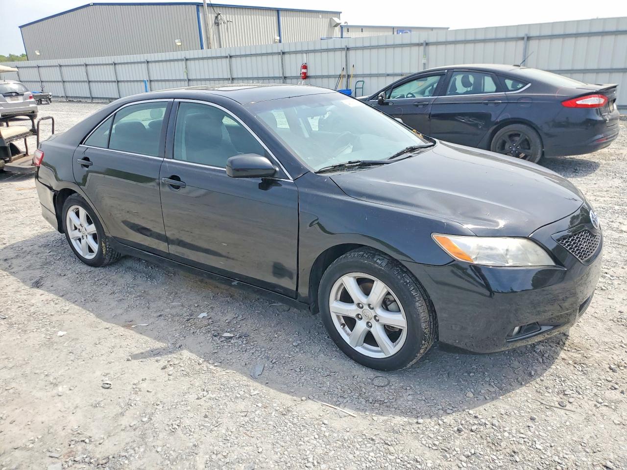 2009 TOYOTA CAMRY SE photo 4