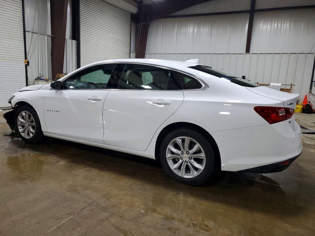 2024 CHEVROLET MALIBU LT photo 3