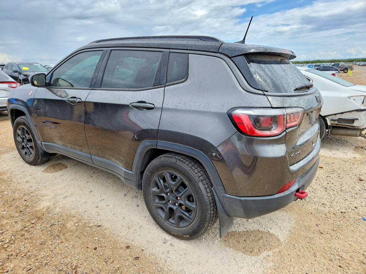 2017 JEEP COMPASS TRAILHAWK photo 3