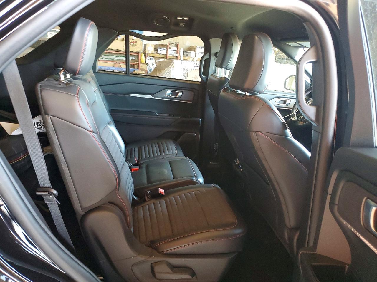 2025 FORD EXPLORER ST-LINE photo 19