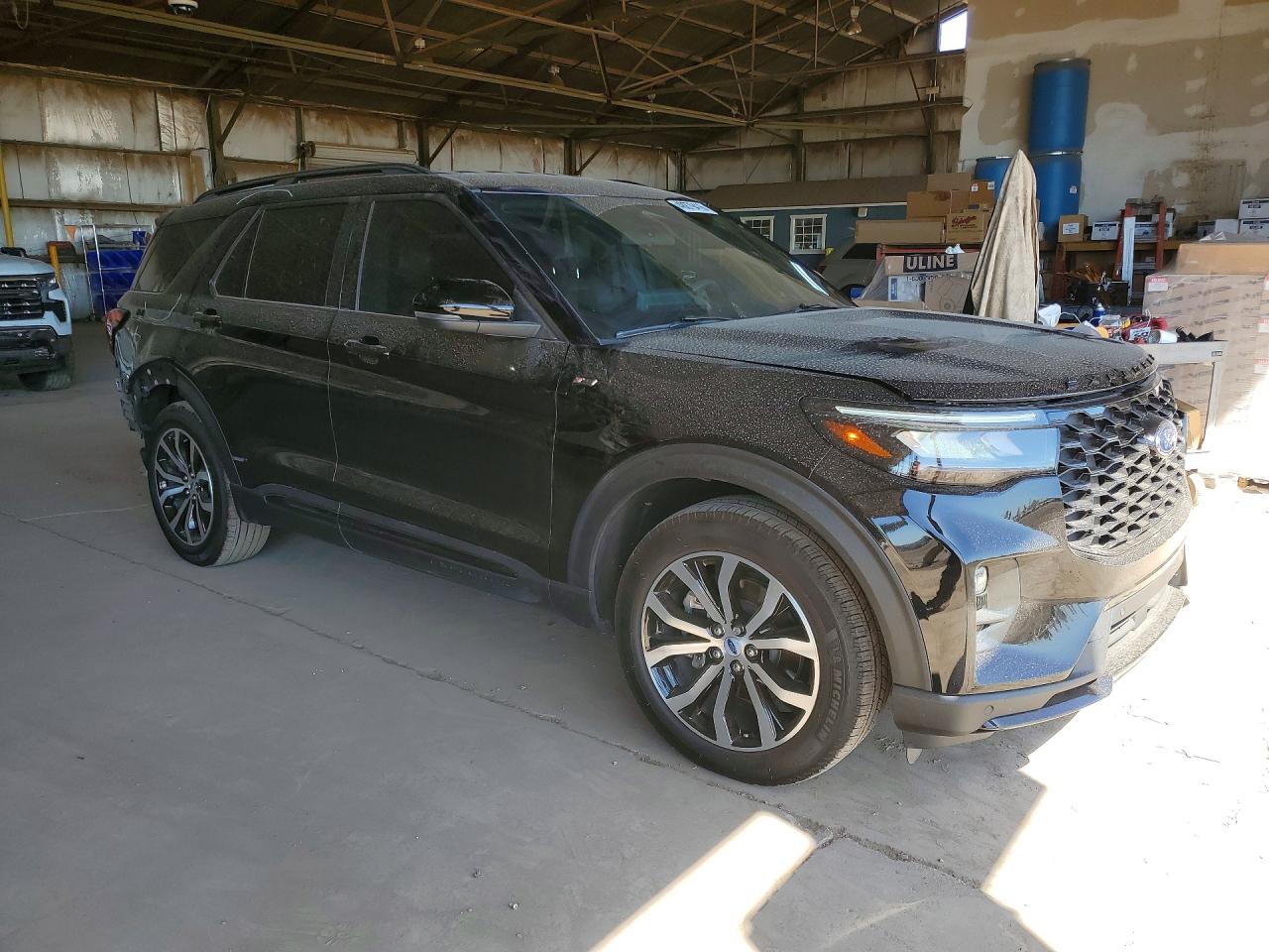 2025 FORD EXPLORER ST-LINE photo 7