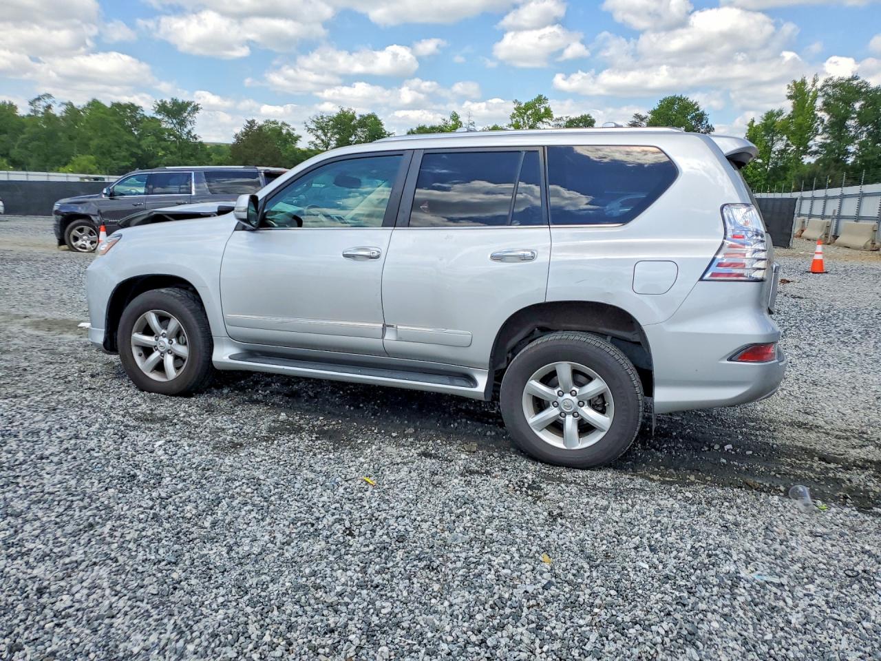 2014 LEXUS GX 460 photo 3