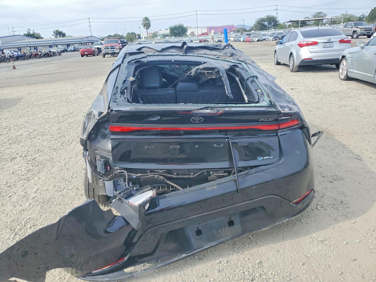 2024 TOYOTA PRIUS XLE photo 6