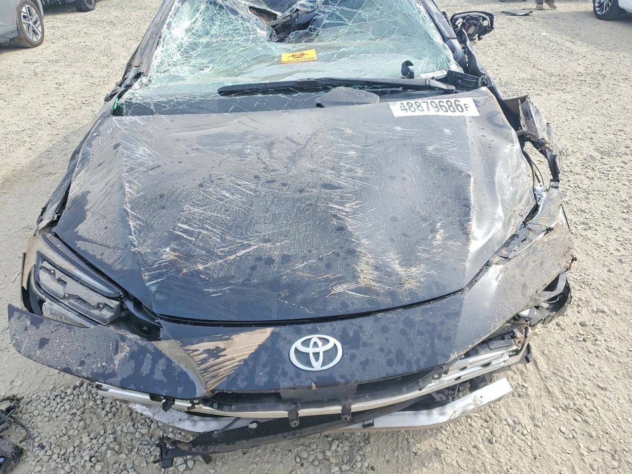 2024 TOYOTA PRIUS XLE photo 11