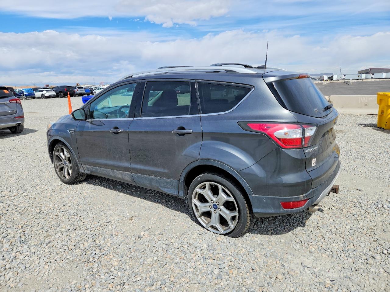 2017 FORD ESCAPE TITANIUM photo 3