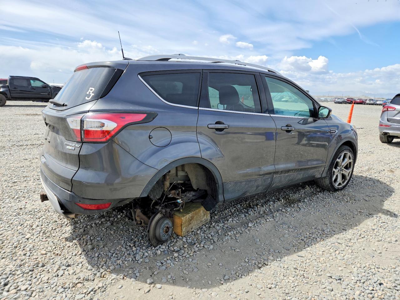 2017 FORD ESCAPE TITANIUM photo 5