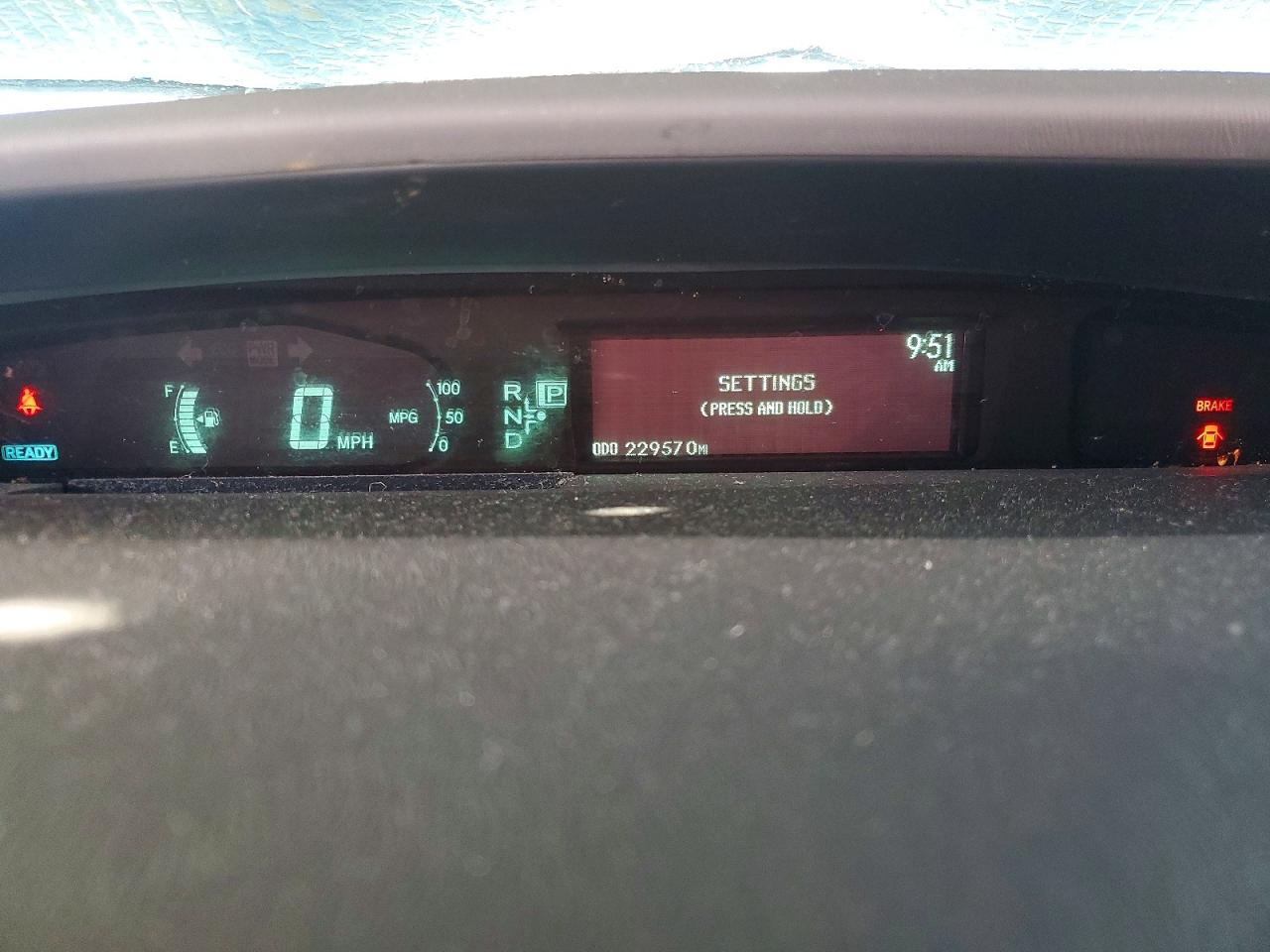2010 TOYOTA PRIUS II photo 9
