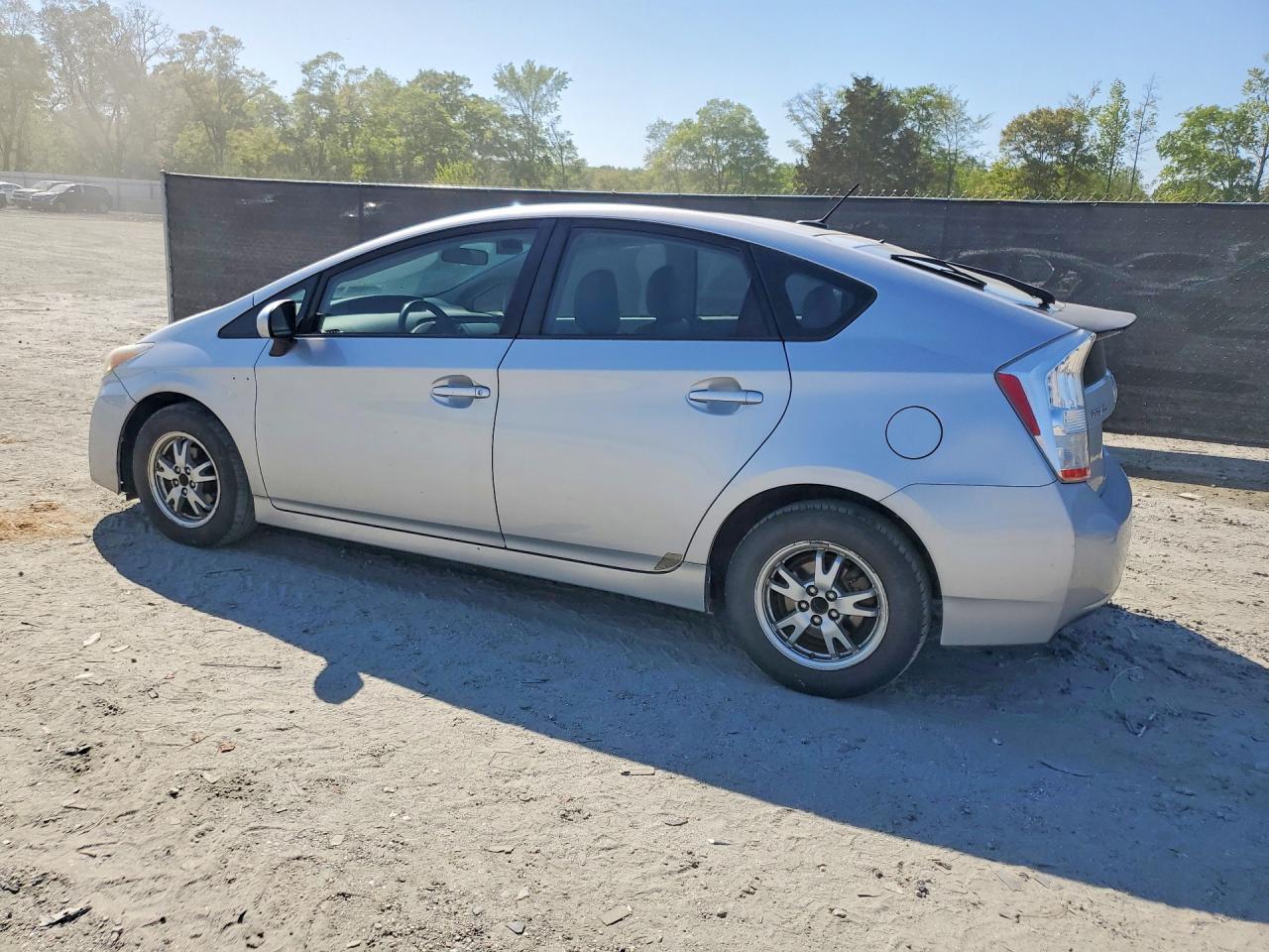 2010 TOYOTA PRIUS II photo 2
