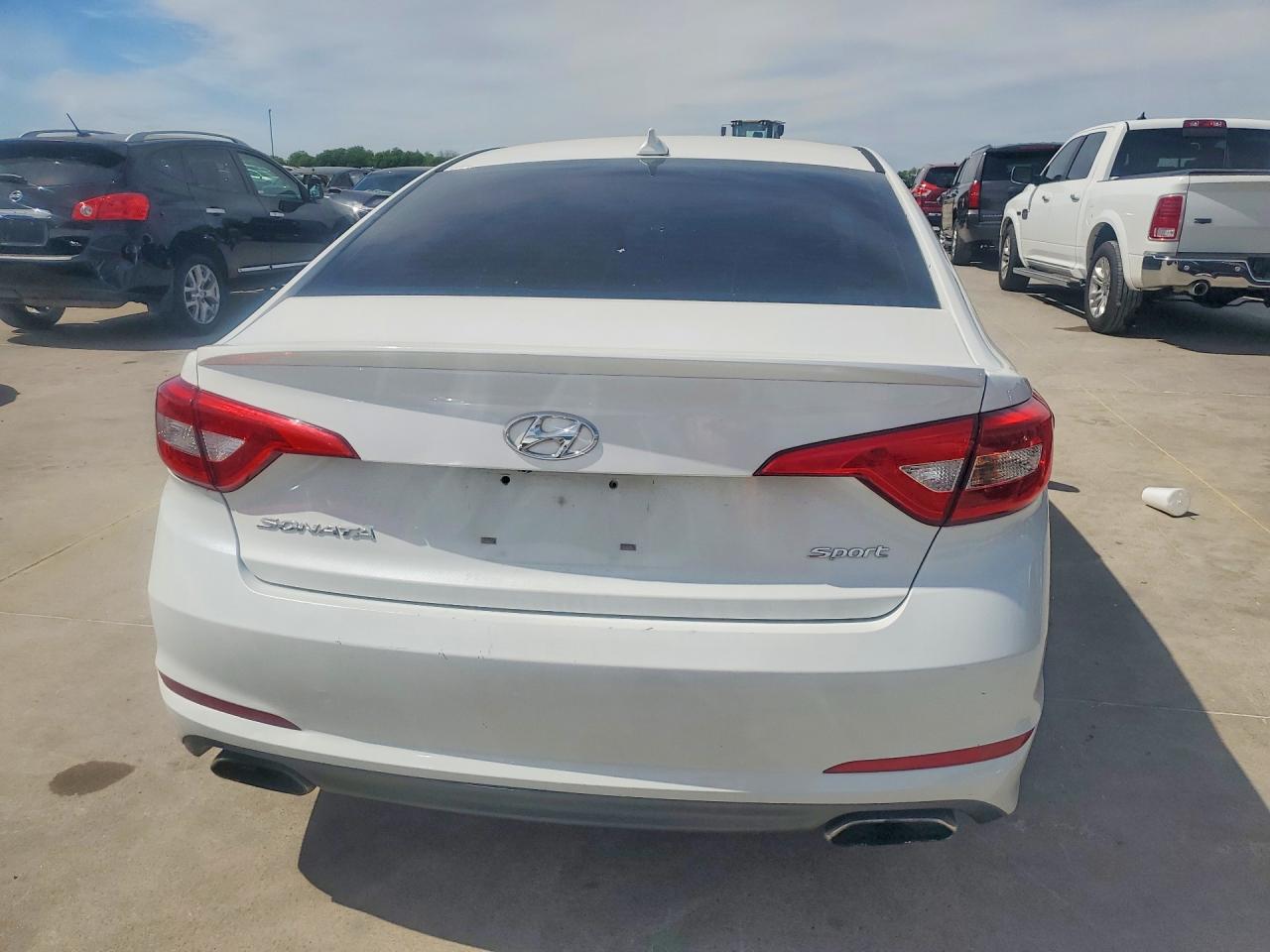 2016 HYUNDAI SONATA SPORT photo 11