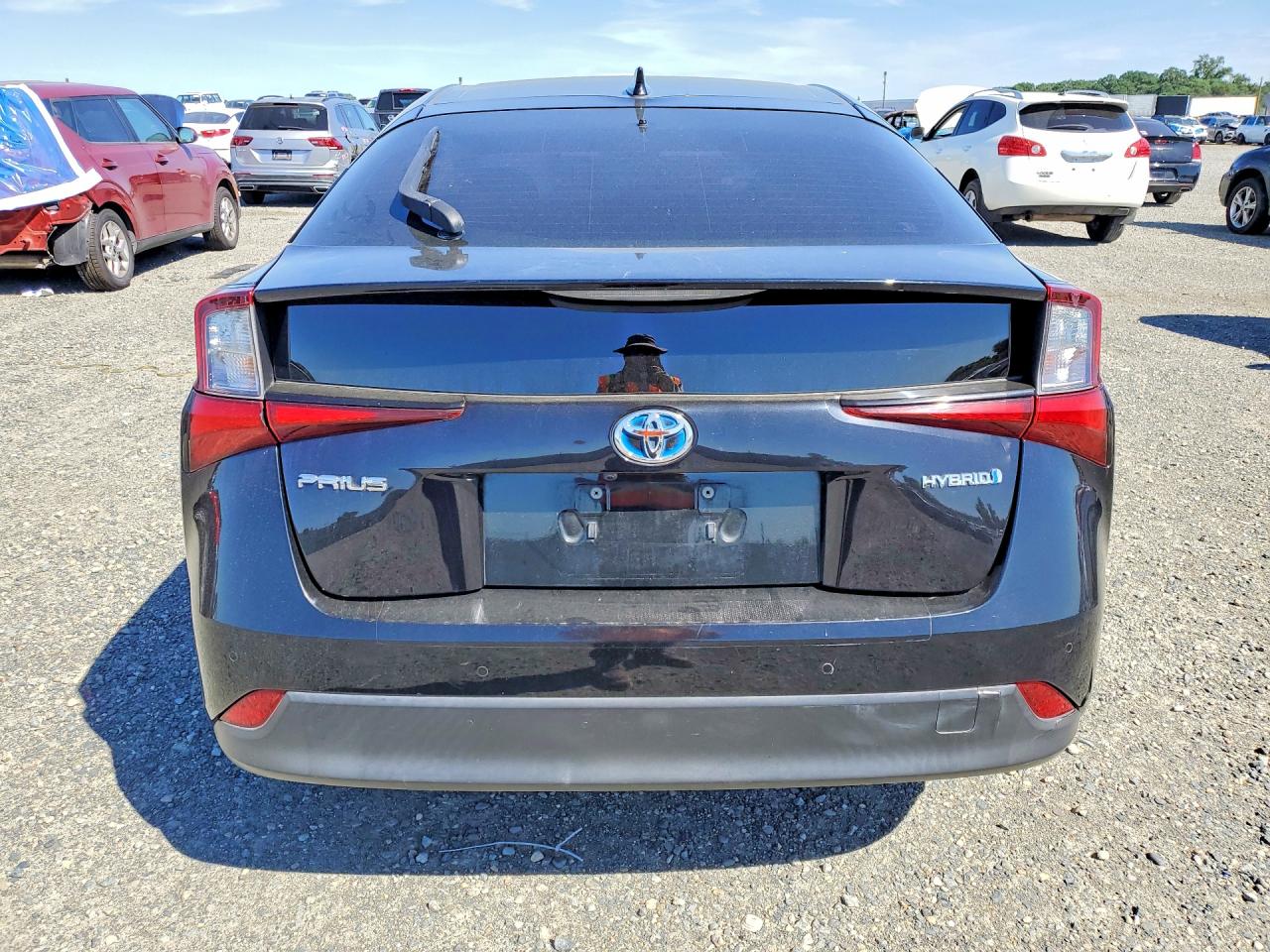 2019 TOYOTA PRIUS LE photo 11