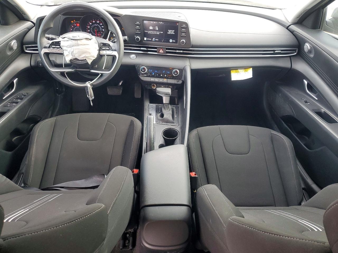 2023 HYUNDAI ELANTRA SEL photo 22