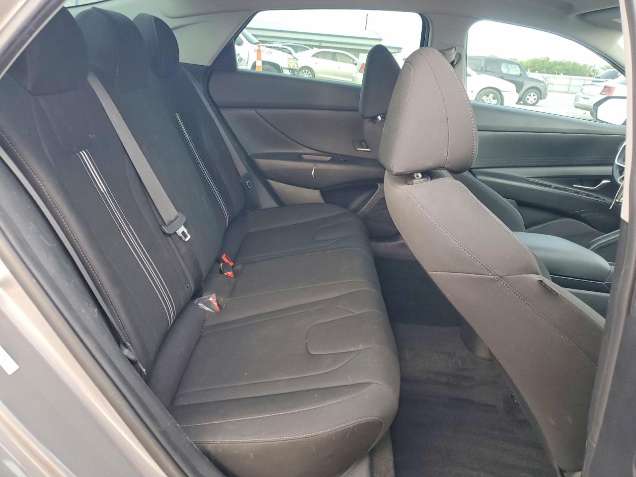 2023 HYUNDAI ELANTRA SEL photo 28