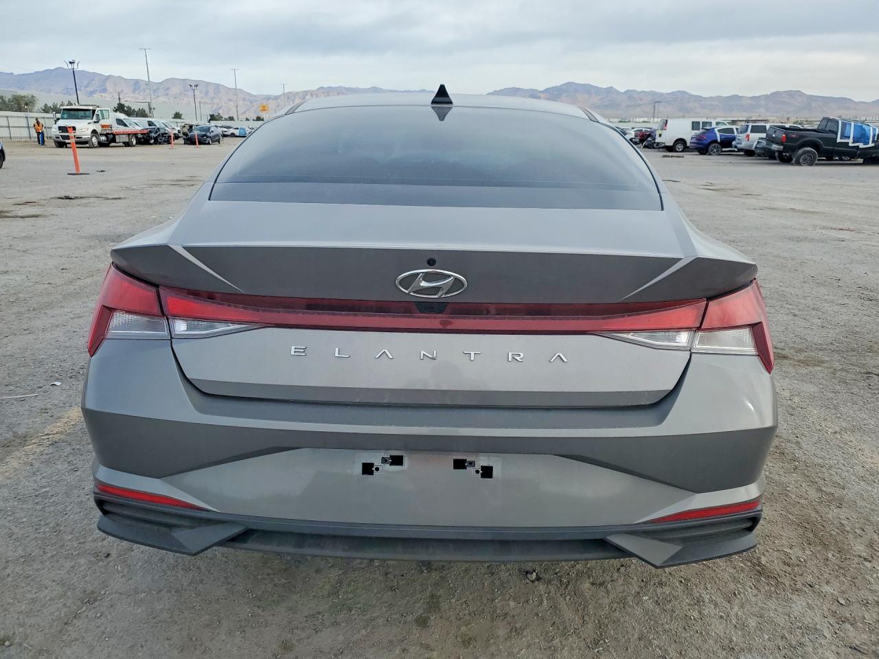 2023 HYUNDAI ELANTRA SEL photo 16