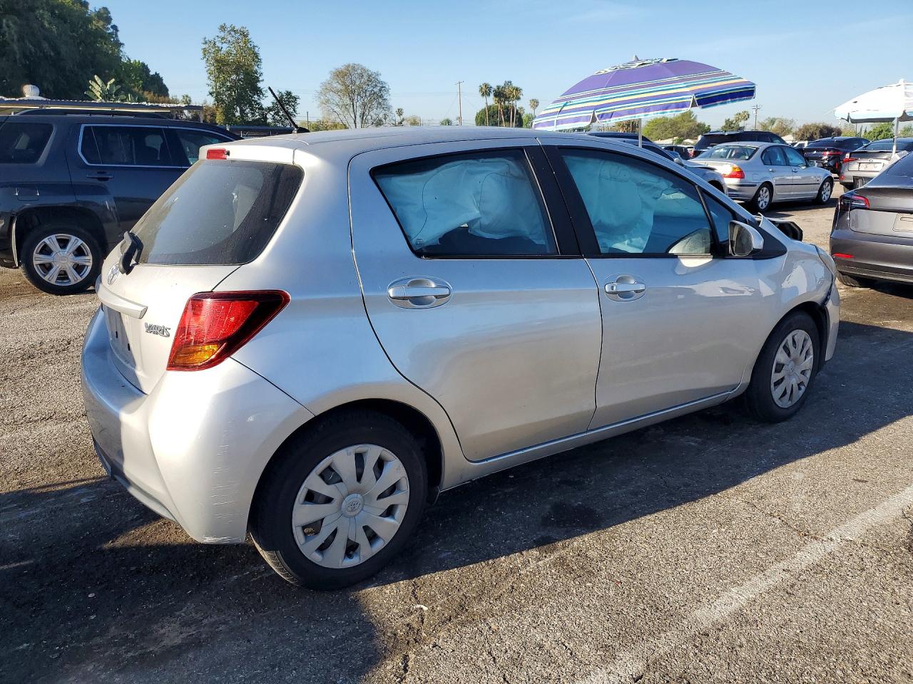 2017 TOYOTA YARIS 5-DOOR L FLEET photo 3