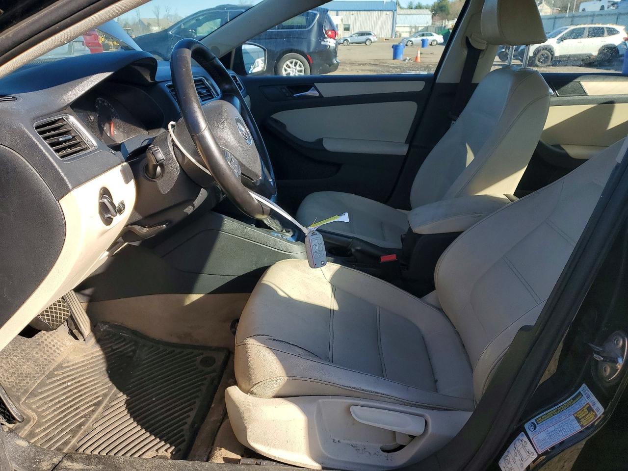 2011 VOLKSWAGEN JETTA SE photo 7
