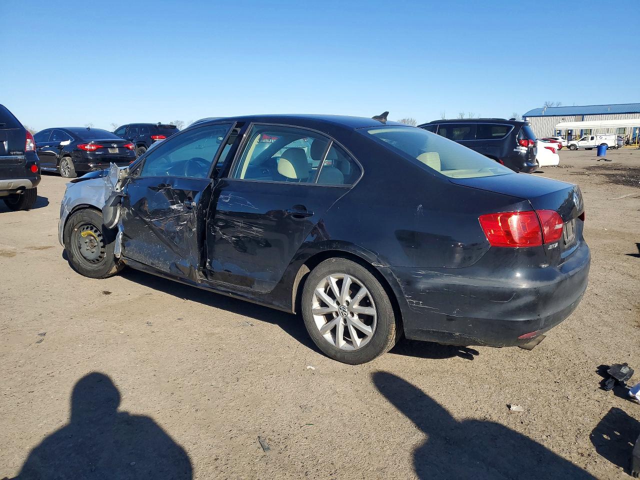 2011 VOLKSWAGEN JETTA SE photo 2