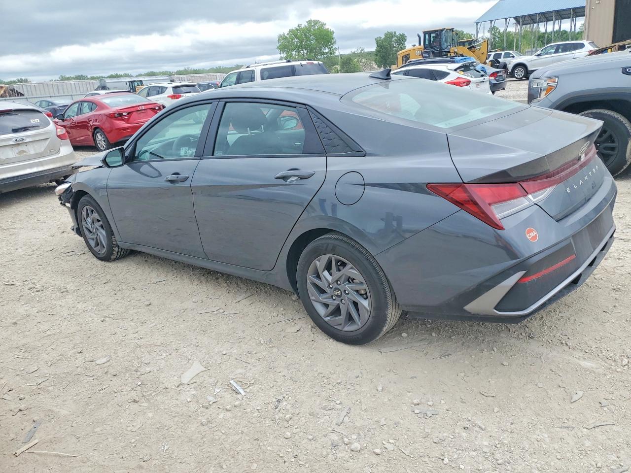 2024 HYUNDAI ELANTRA SEL photo 3