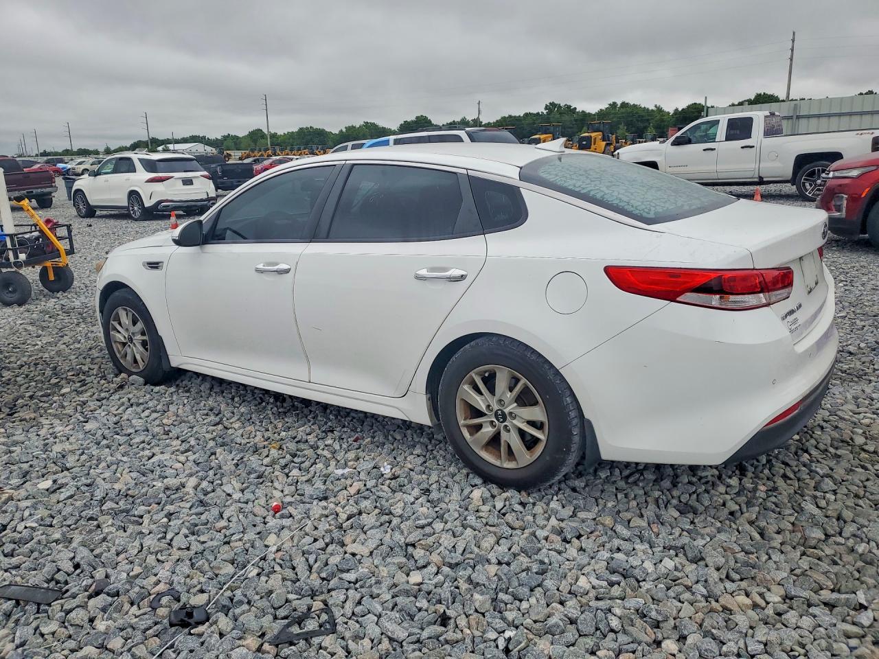 2018 KIA OPTIMA LX photo 3