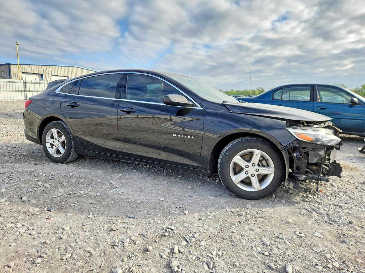 2020 CHEVROLET MALIBU LS photo 4