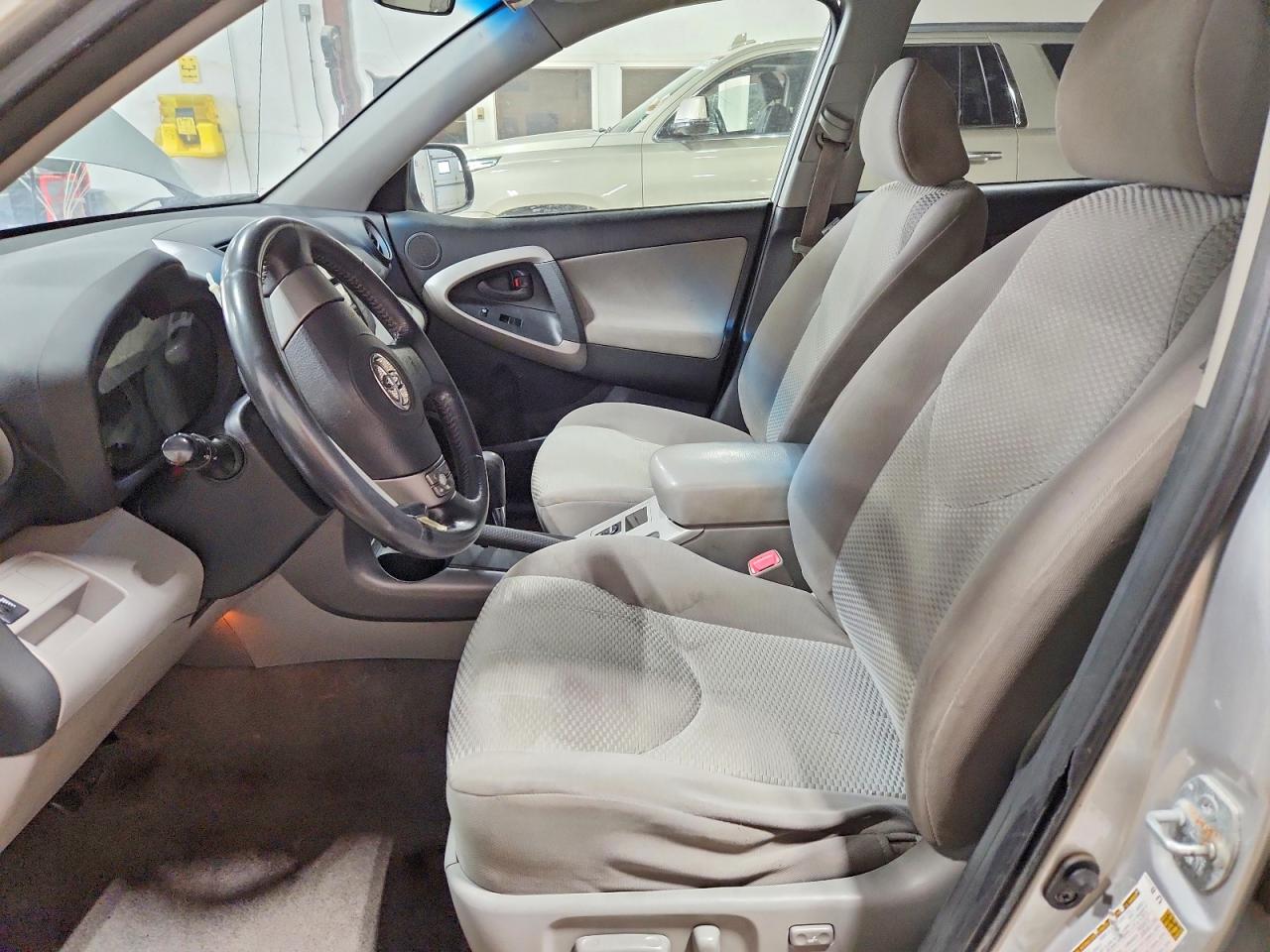 2007 TOYOTA RAV4 LIMITED photo 13