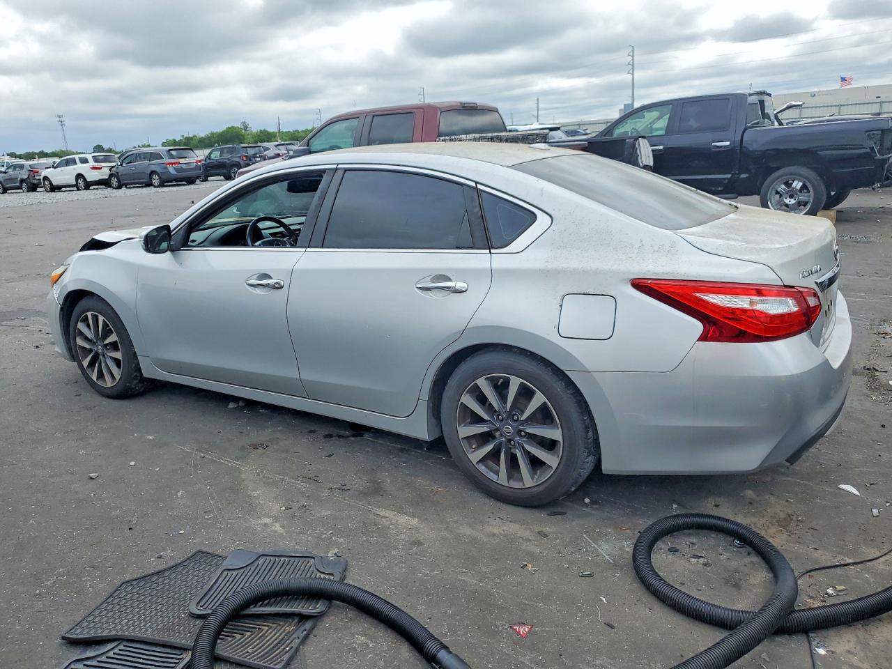 2017 NISSAN ALTIMA 2.5 SL photo 2