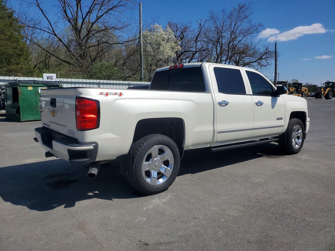 2014 CHEVROLET SILVERADO K1500 HIGH COUNTRY photo 3