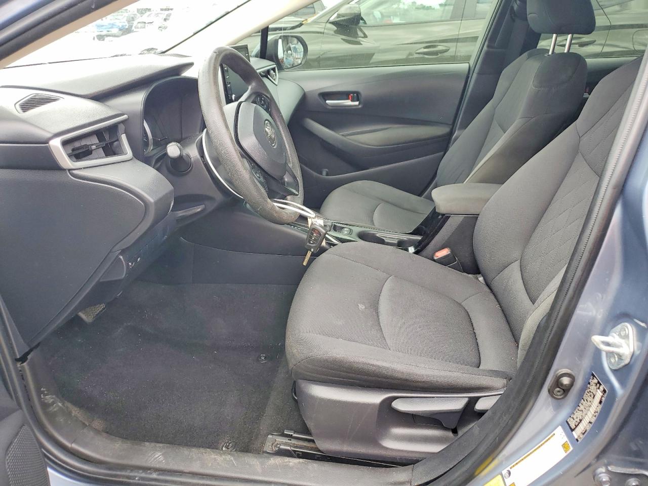 2021 TOYOTA COROLLA LE photo 13
