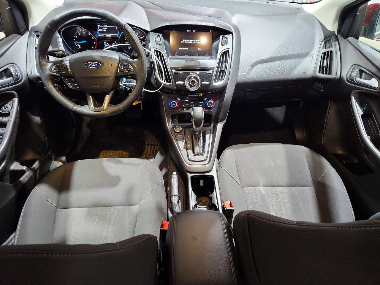 2017 FORD FOCUS SEL photo 15