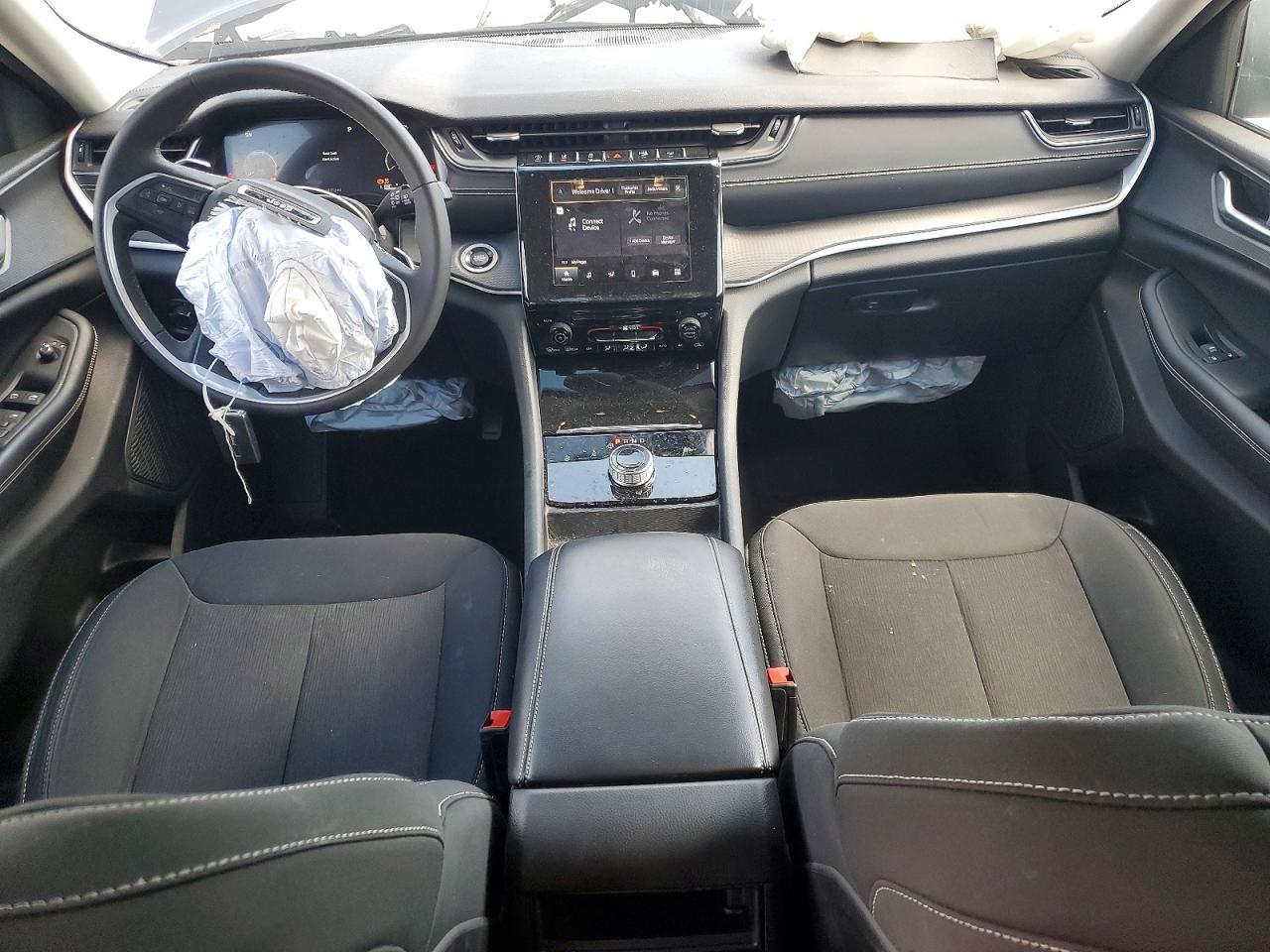 2023 JEEP GRAND CHEROKEE LAREDO photo 15