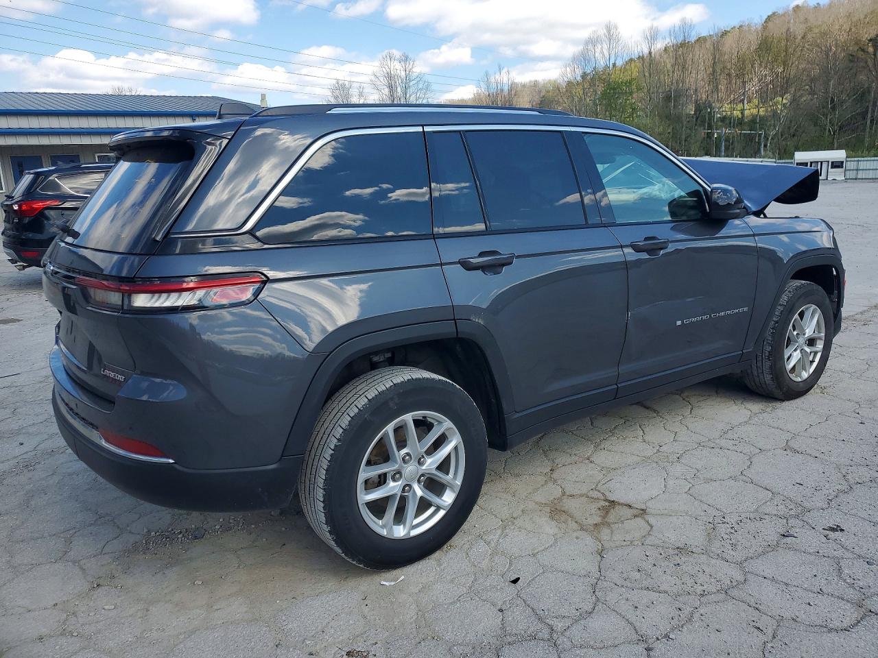 2023 JEEP GRAND CHEROKEE LAREDO photo 5