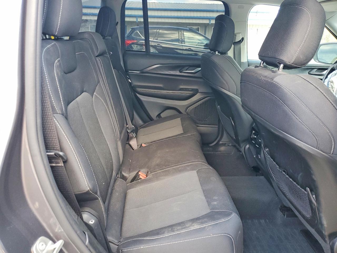 2023 JEEP GRAND CHEROKEE LAREDO photo 21