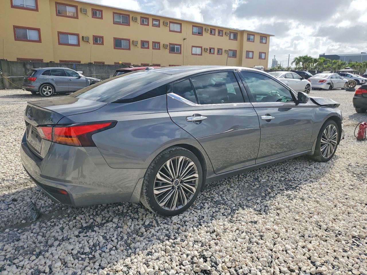 2024 NISSAN ALTIMA 2.5 SL photo 7