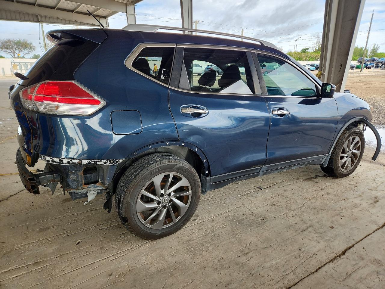 2016 NISSAN ROGUE S photo 5