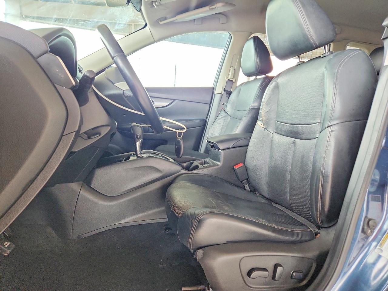 2016 NISSAN ROGUE S photo 13