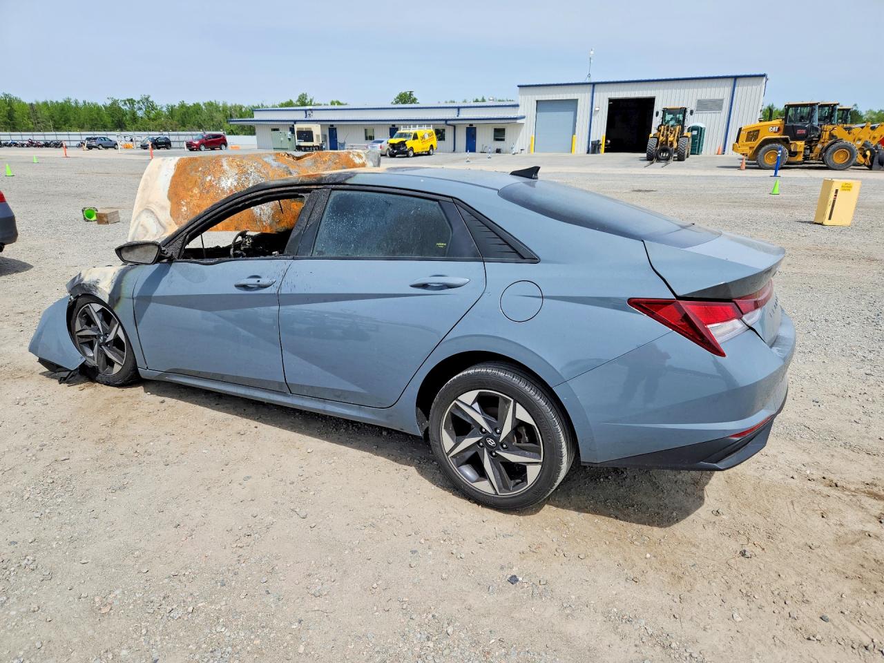 2023 HYUNDAI ELANTRA SEL photo 4