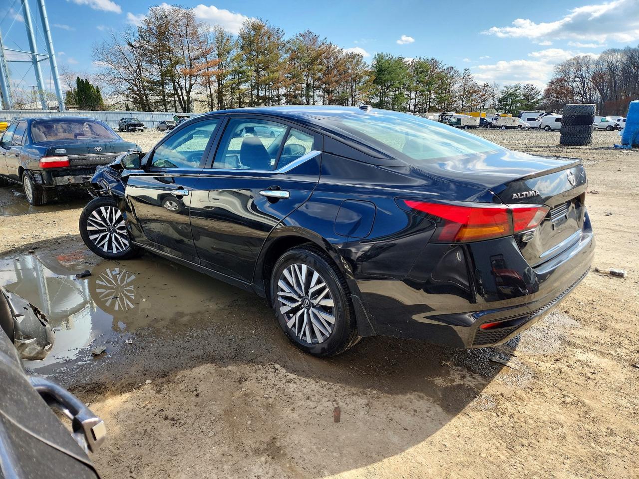 2024 NISSAN ALTIMA 2.5 SV photo 3