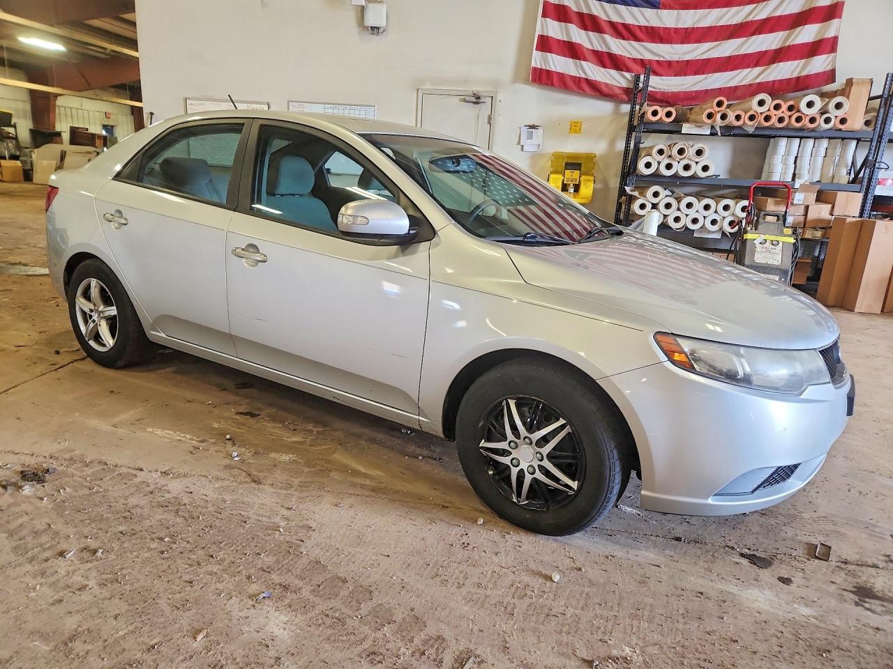 2010 KIA FORTE EX photo 7