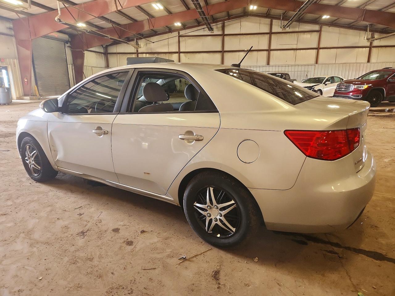 2010 KIA FORTE EX photo 3