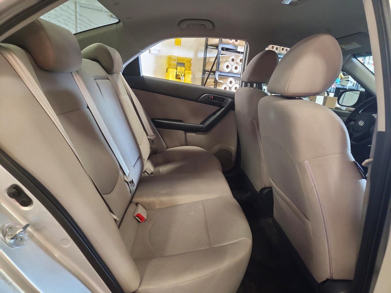 2010 KIA FORTE EX photo 19