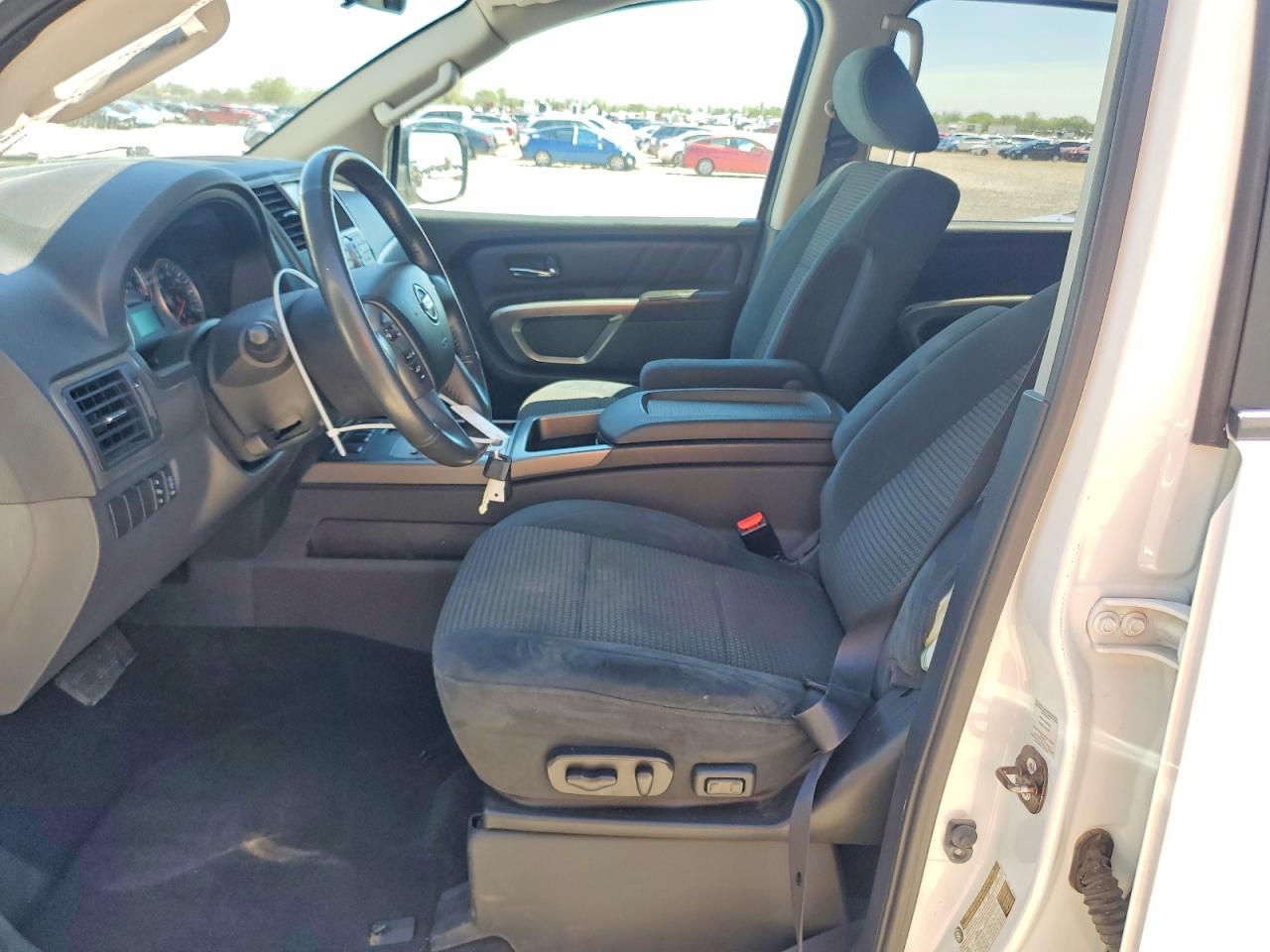 2015 NISSAN ARMADA SV photo 7