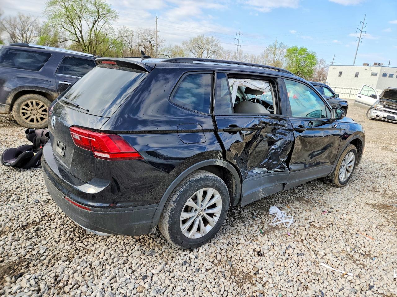 2020 VOLKSWAGEN TIGUAN S photo 7