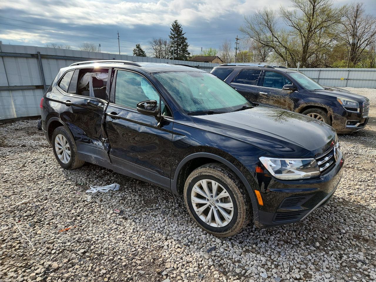 2020 VOLKSWAGEN TIGUAN S photo 10