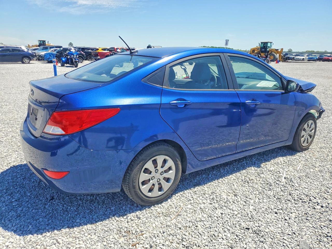 2017 HYUNDAI ACCENT SE photo 5