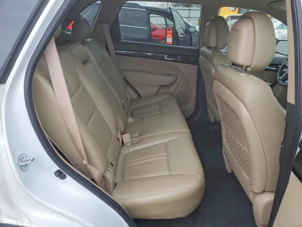 2012 KIA SORENTO LX photo 28