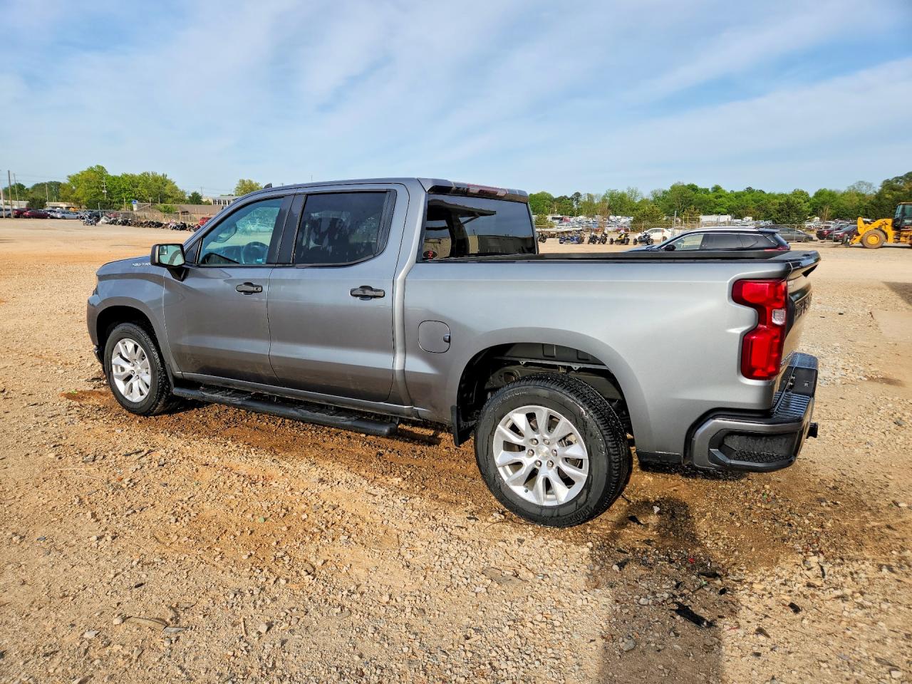 2021 CHEVROLET SILVERADO C1500 CUSTOM photo 2