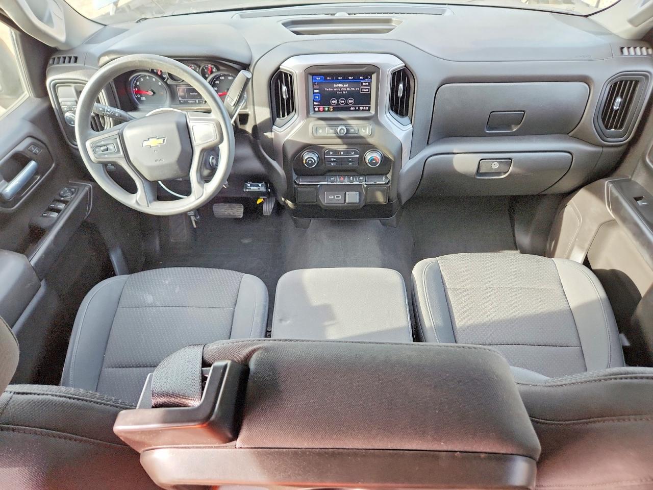 2021 CHEVROLET SILVERADO C1500 CUSTOM photo 8