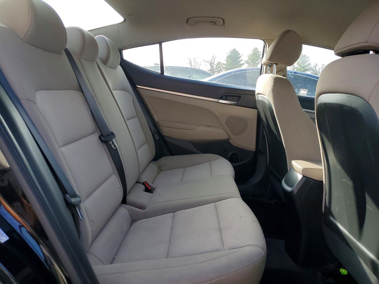 2020 HYUNDAI ELANTRA SE photo 28